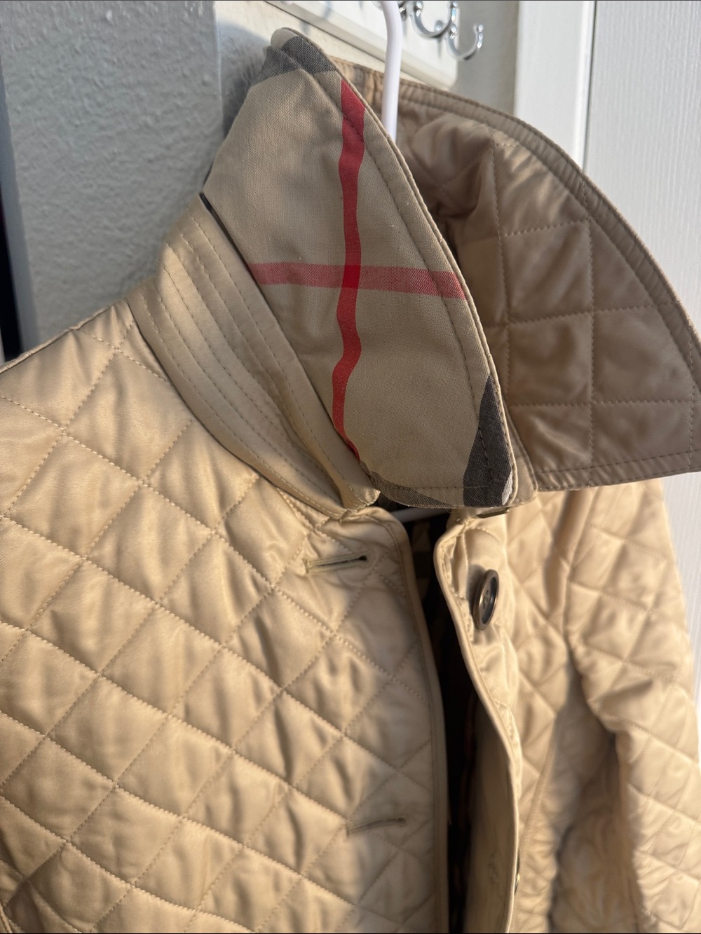 Burberry Quilted Beige Utility Jacket with Signature Check Lining- Size M - Picture 11 of 16